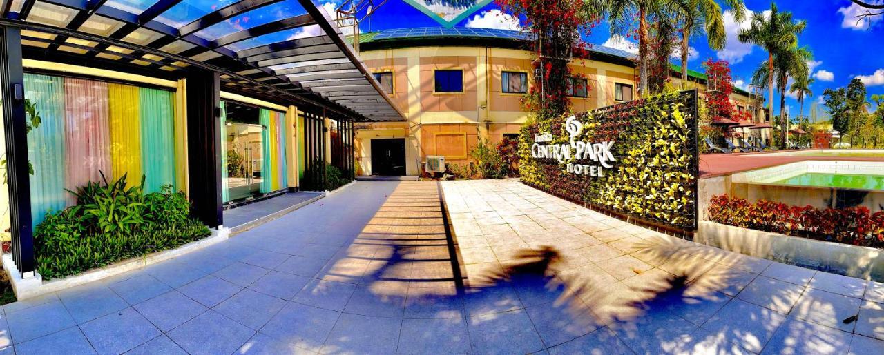 Luisita Central Park Hotel Tarlac City Экстерьер фото