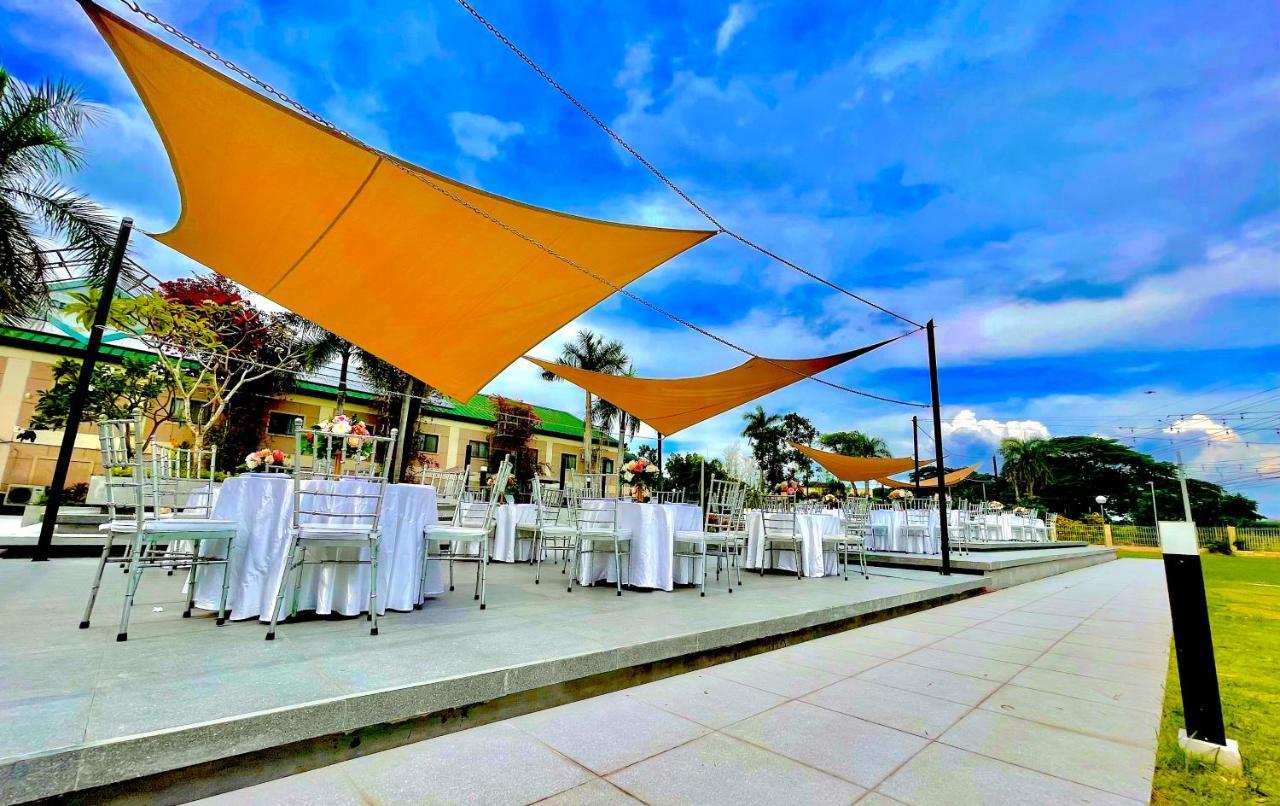 Luisita Central Park Hotel Tarlac City Экстерьер фото