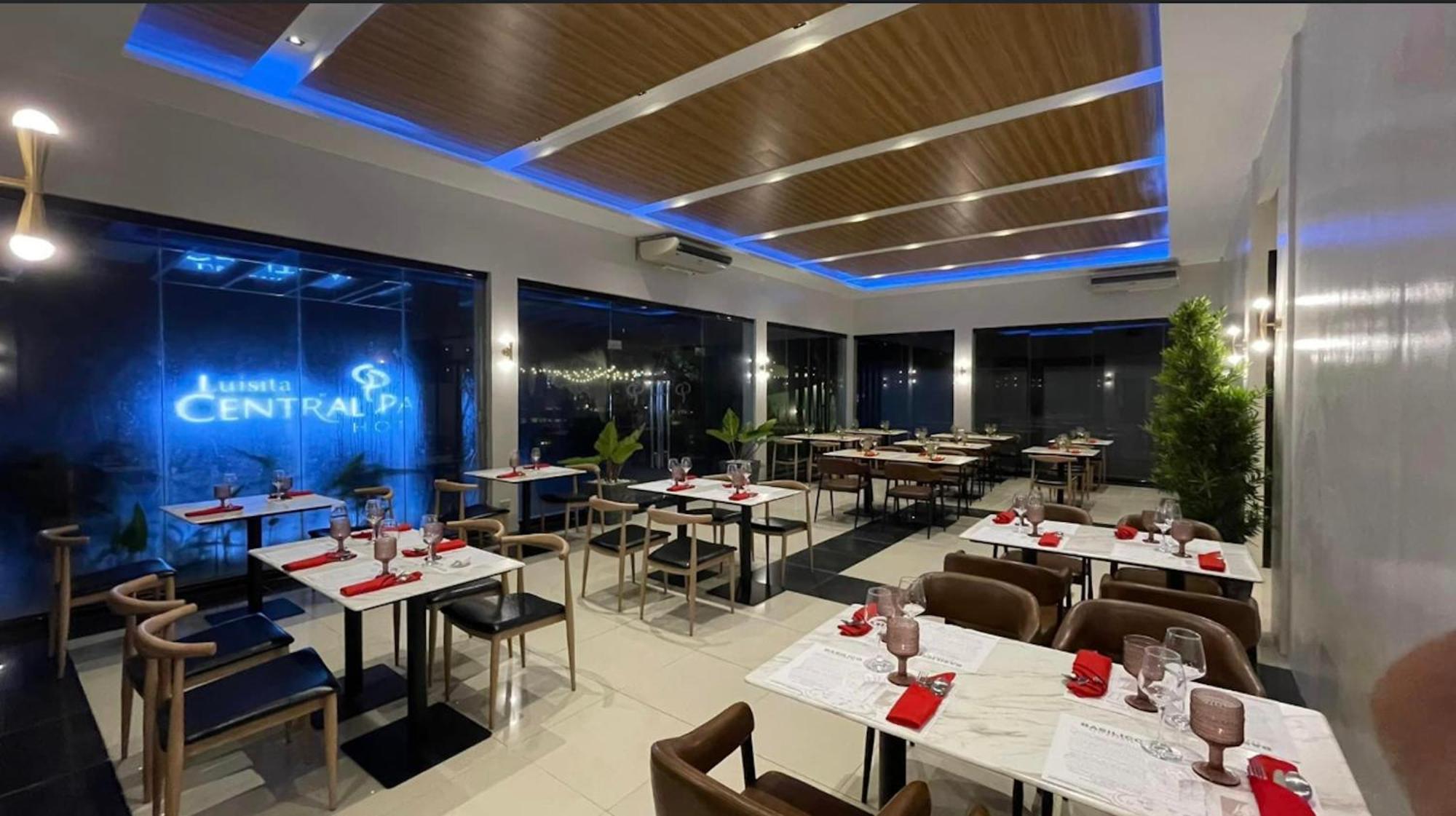 Luisita Central Park Hotel Tarlac City Экстерьер фото