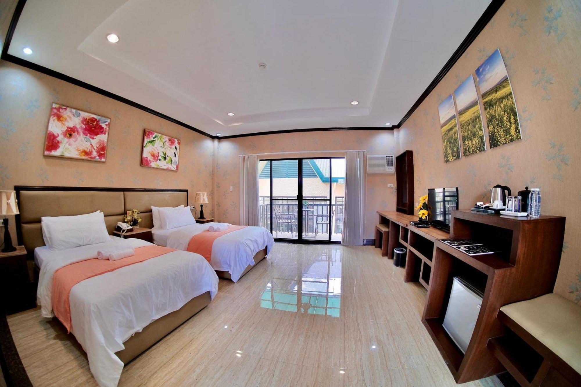 Luisita Central Park Hotel Tarlac City Номер фото