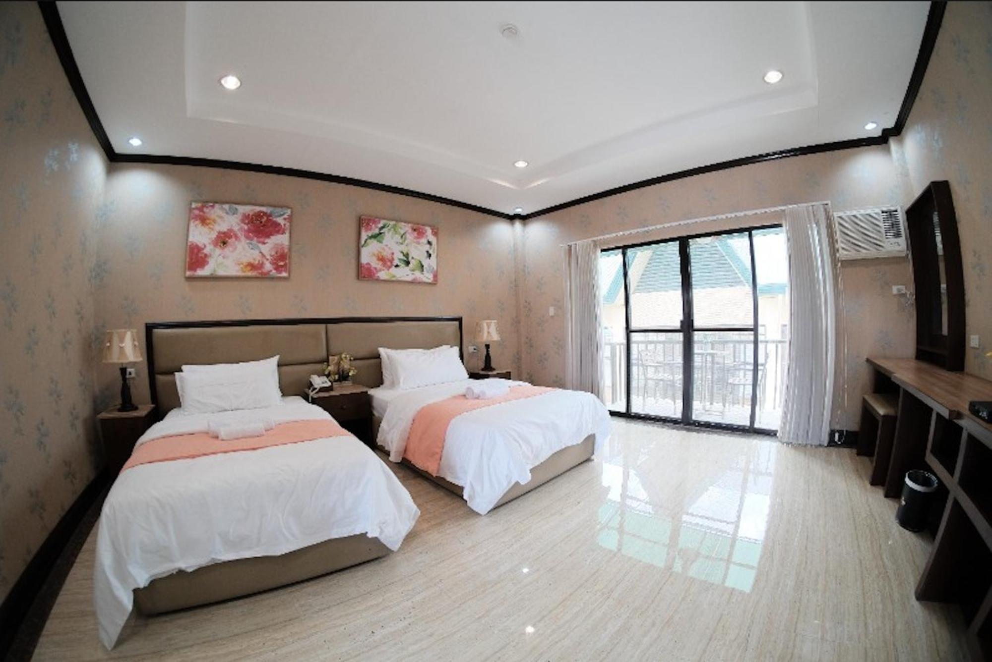 Luisita Central Park Hotel Tarlac City Номер фото