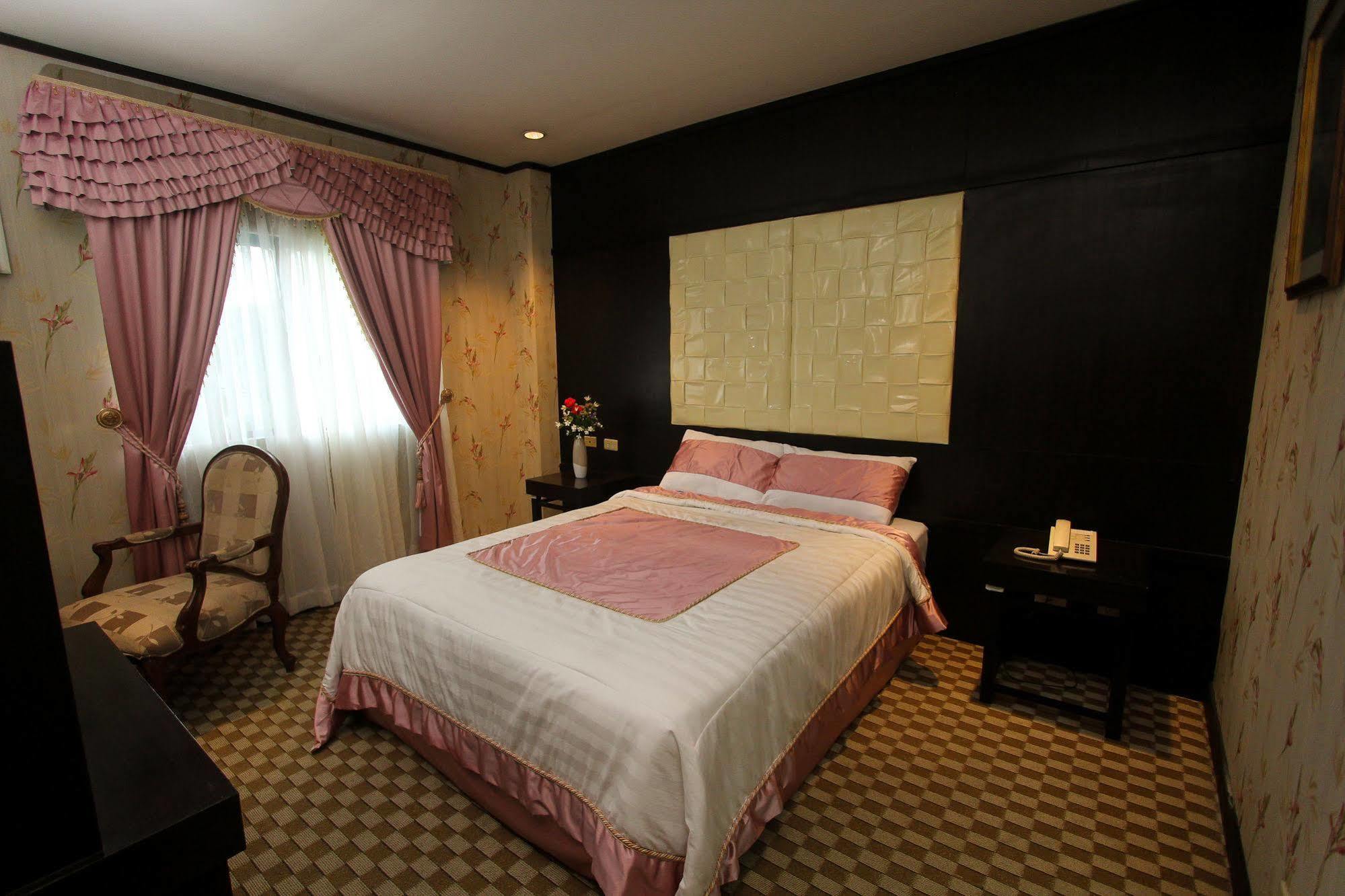 Luisita Central Park Hotel Tarlac City Экстерьер фото
