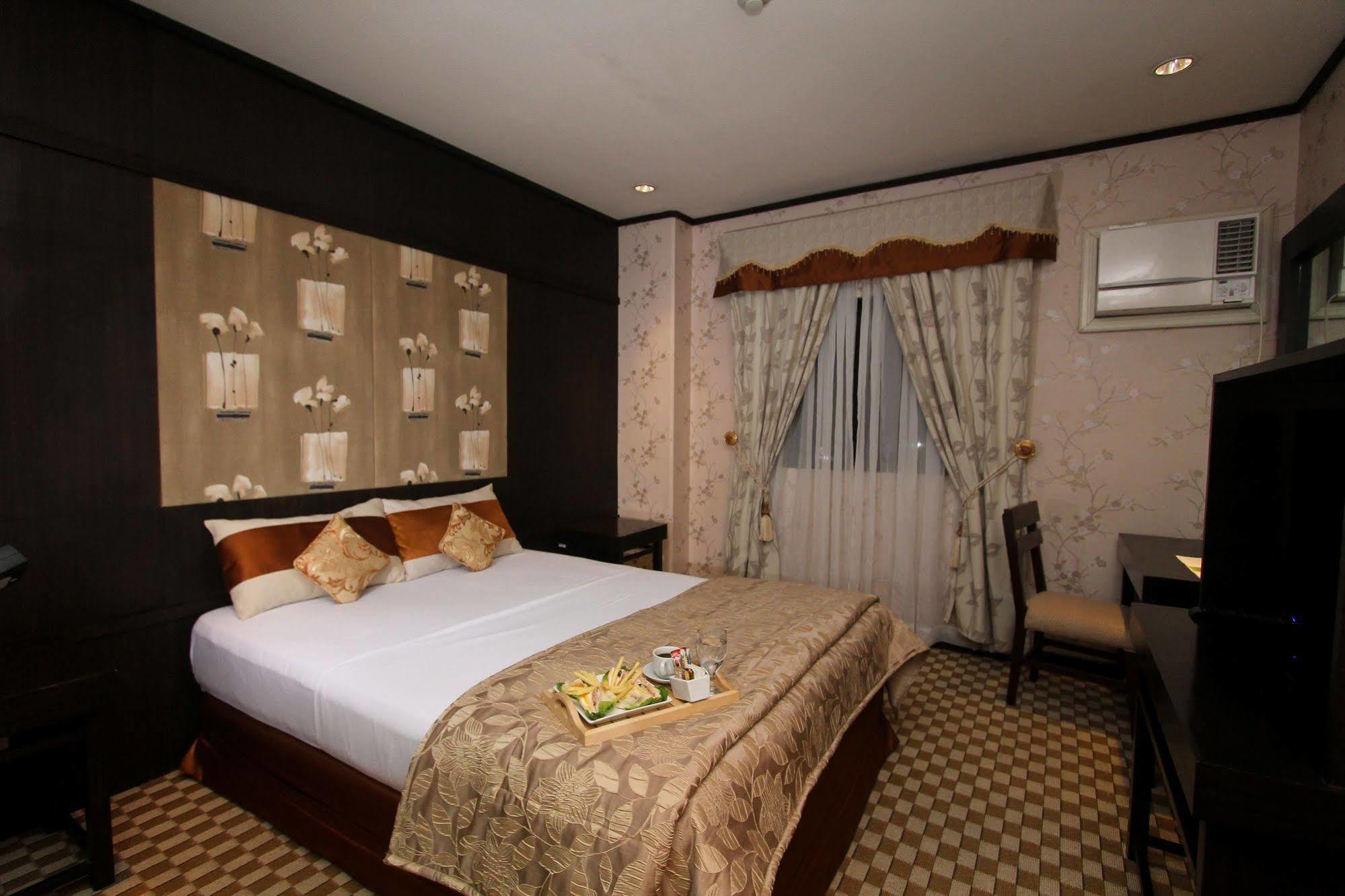 Luisita Central Park Hotel Tarlac City Экстерьер фото
