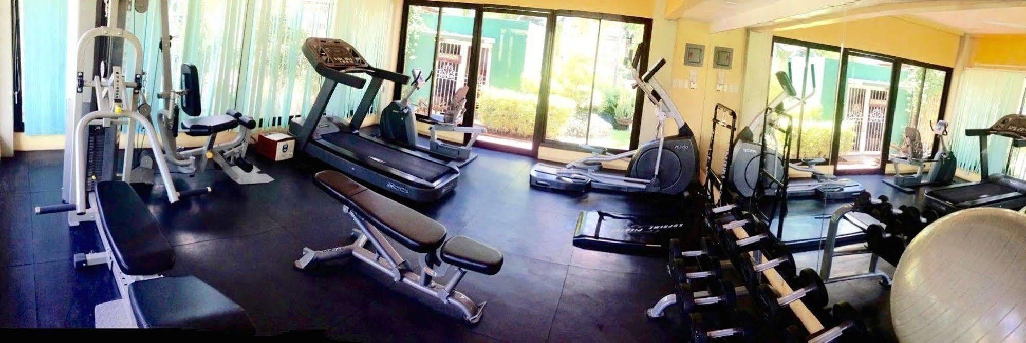 Luisita Central Park Hotel Tarlac City Экстерьер фото